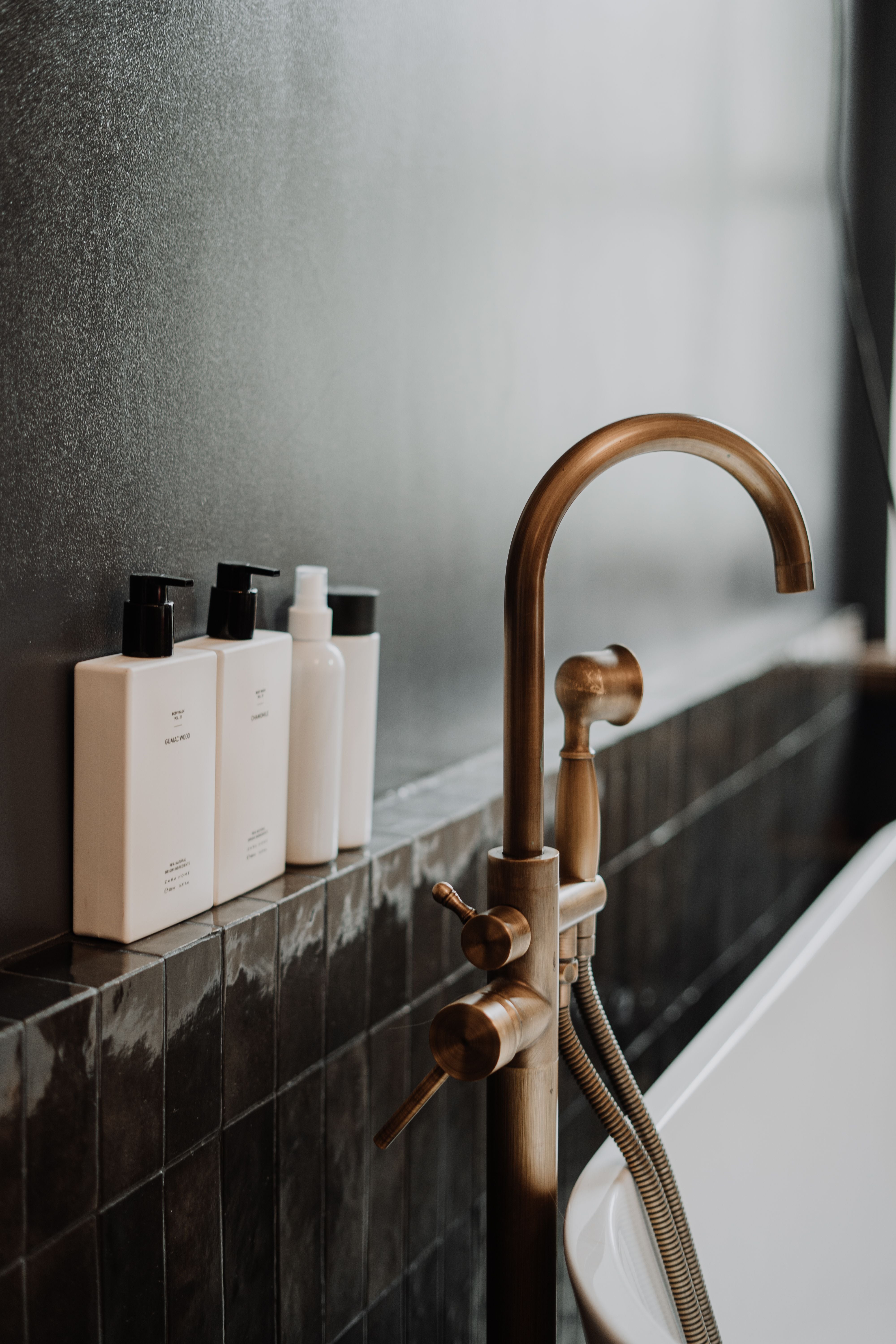 Water detail in a modern bathroom